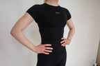 Eng anliegendes nahtloses Kurzarm-Trainingsshirt